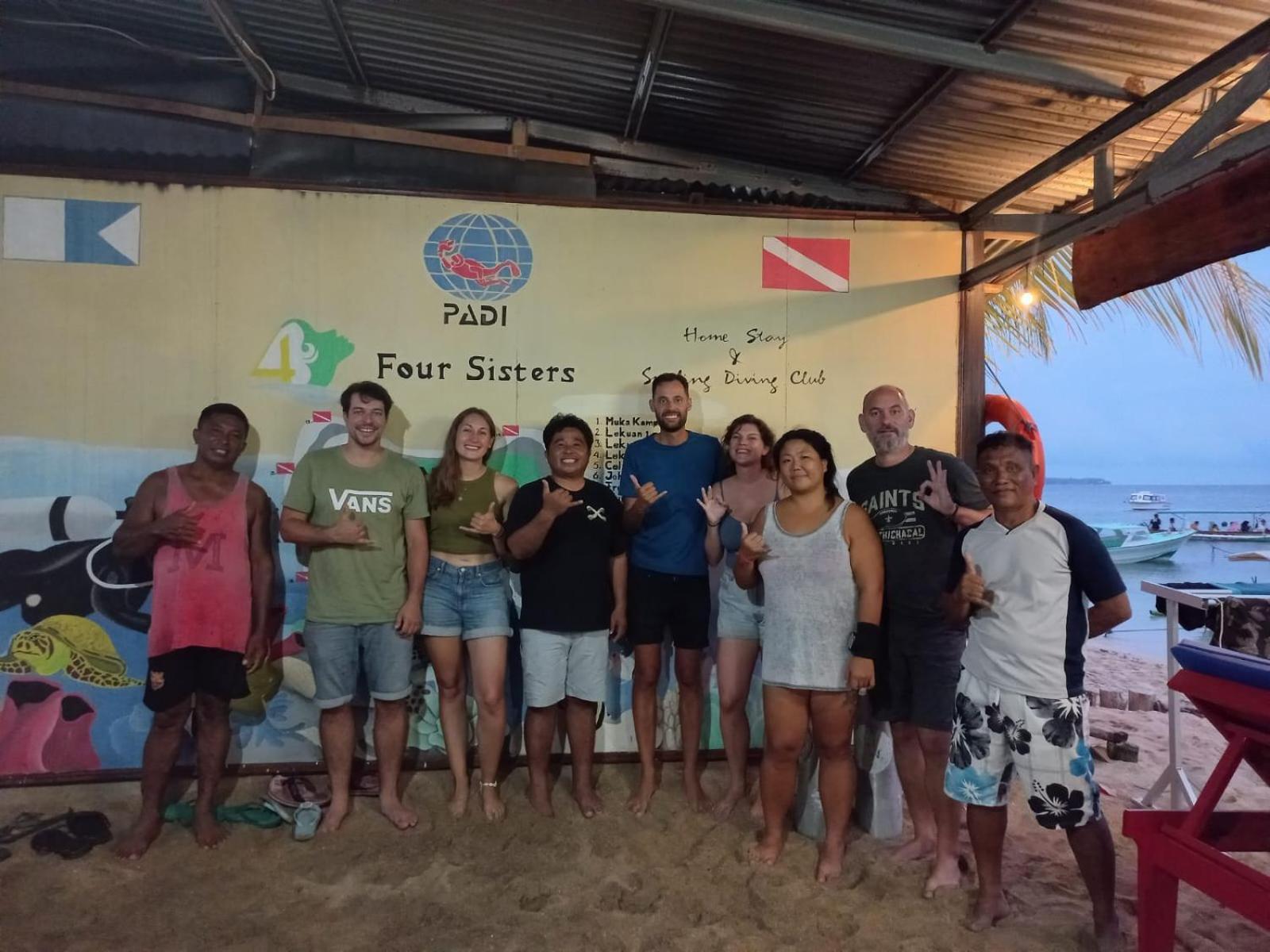 4 Sisters Divers Bunaken Bagian luar foto