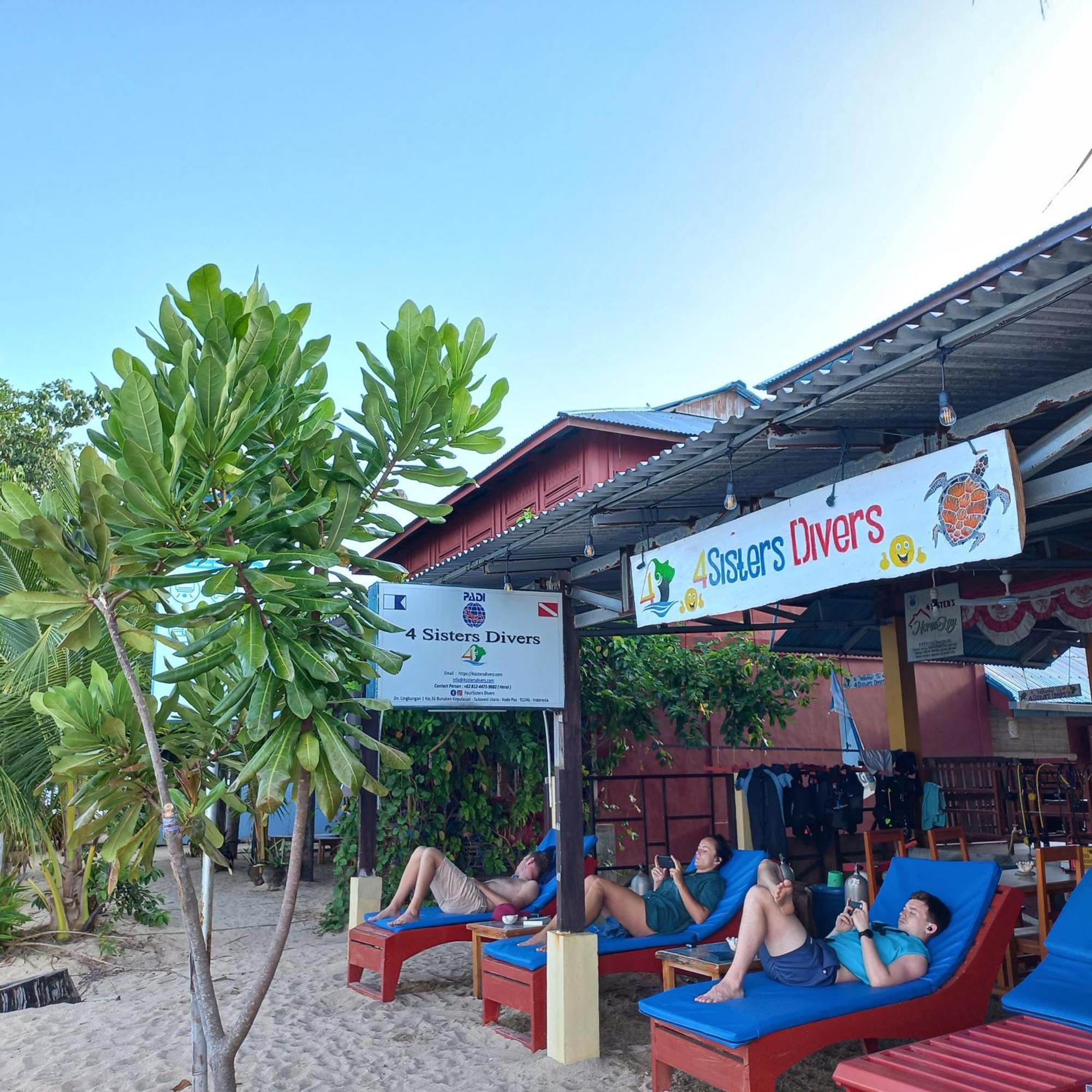 4 Sisters Divers Bunaken Bagian luar foto