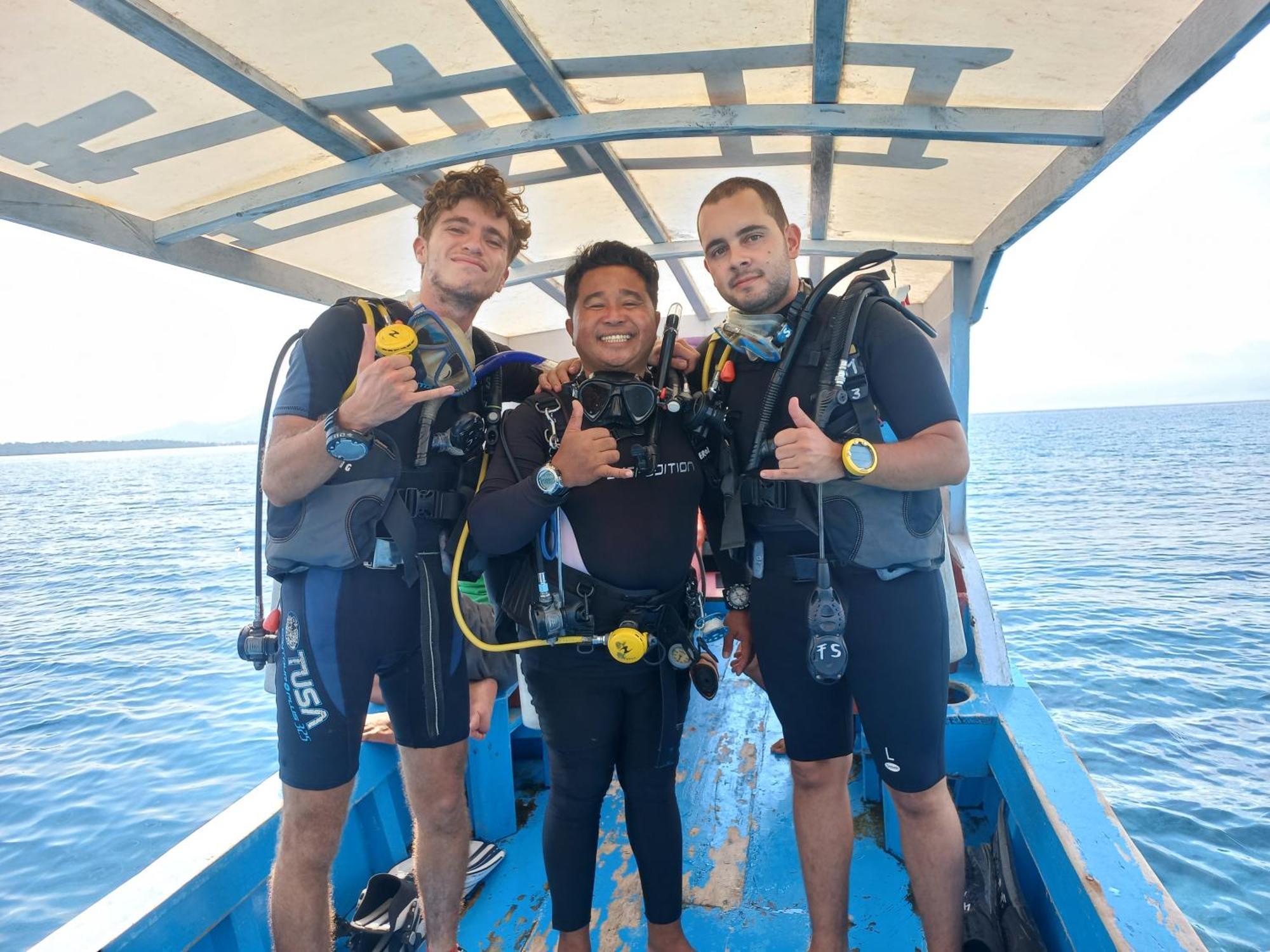 4 Sisters Divers Bunaken Bagian luar foto