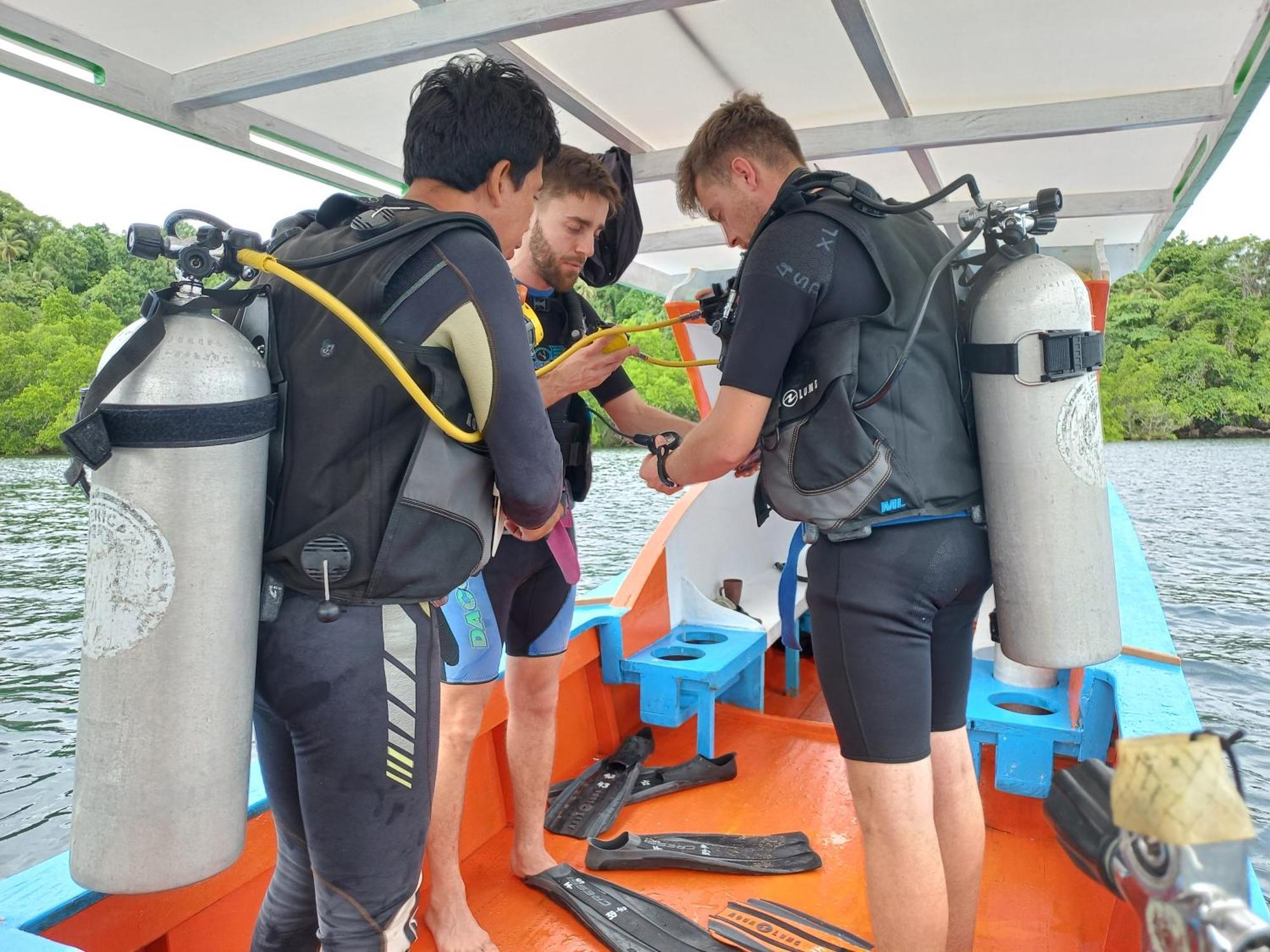 4 Sisters Divers Bunaken Bagian luar foto